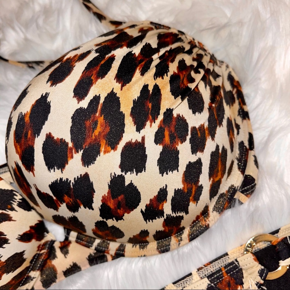 36D Vs Victoria’s Secret Miraculous Bombshell Adds-2cups T back Bikini/Swim - Picture 7 of 15